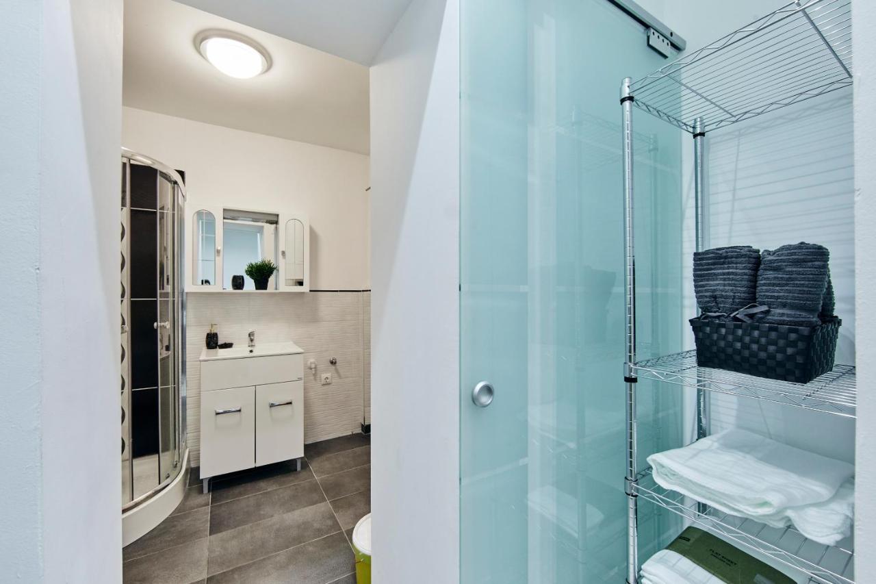 Garibaldi Apartment Budapest Bagian luar foto