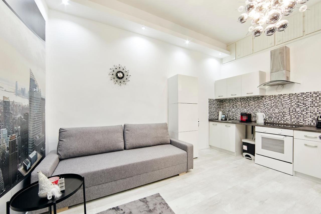Garibaldi Apartment Budapest Bagian luar foto